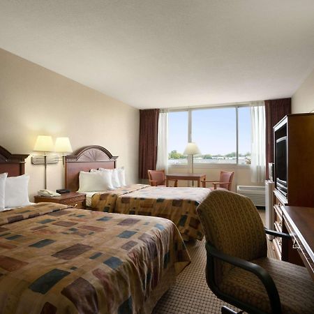 Days Inn By Wyndham Sidney Oh Εξωτερικό φωτογραφία